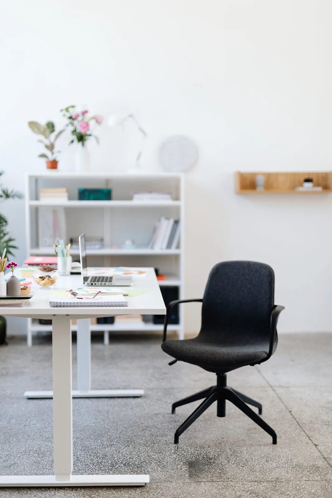 Work desk and shelving - office and study interior design